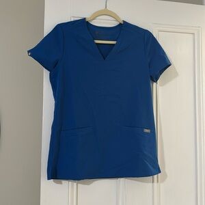 Figs Casma 3 pocket scrub top in royal blue XS
